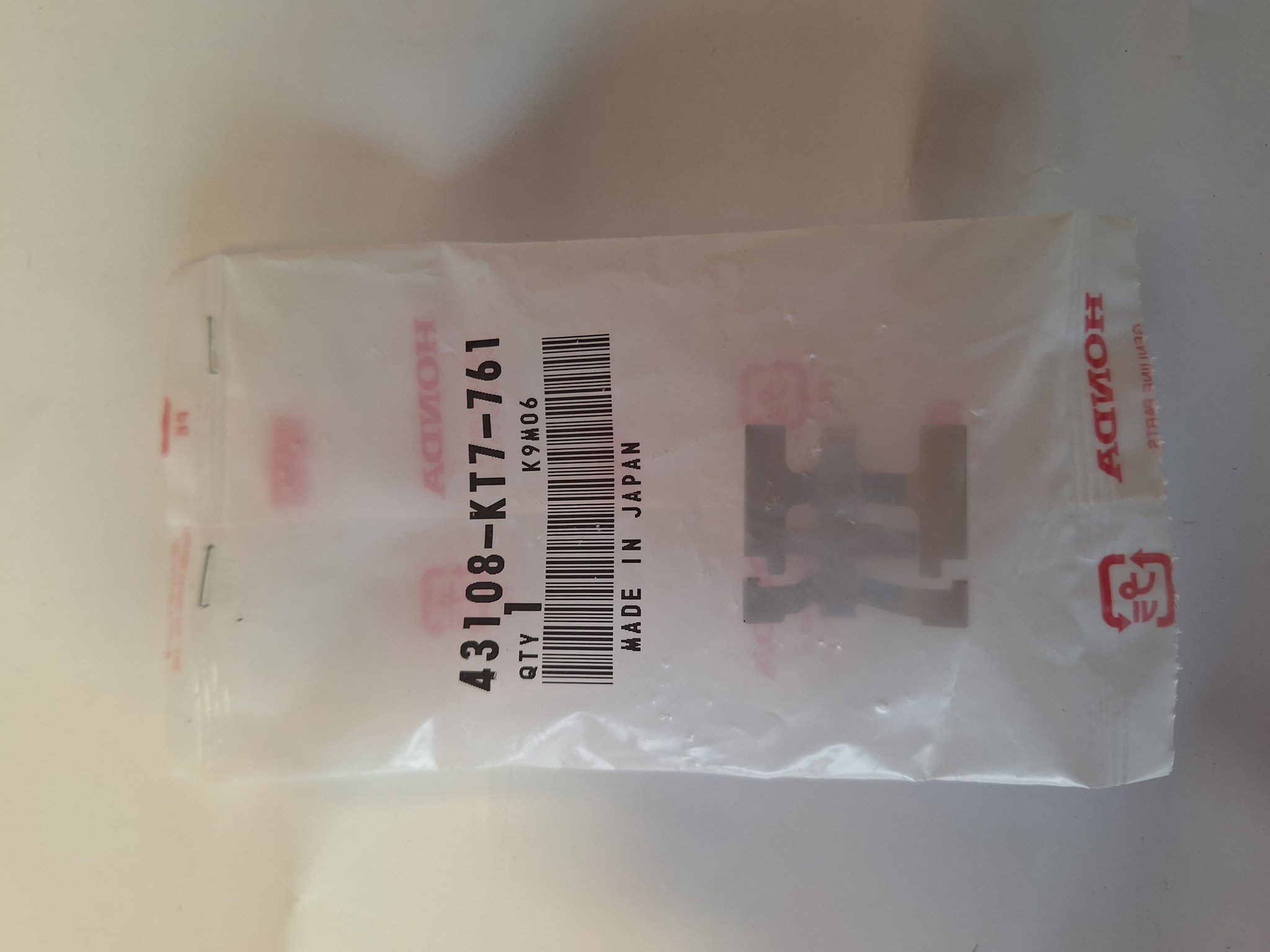 Bild von FEDER, BREMSKLOTZ  43108-KT7-761  CBR 250 J